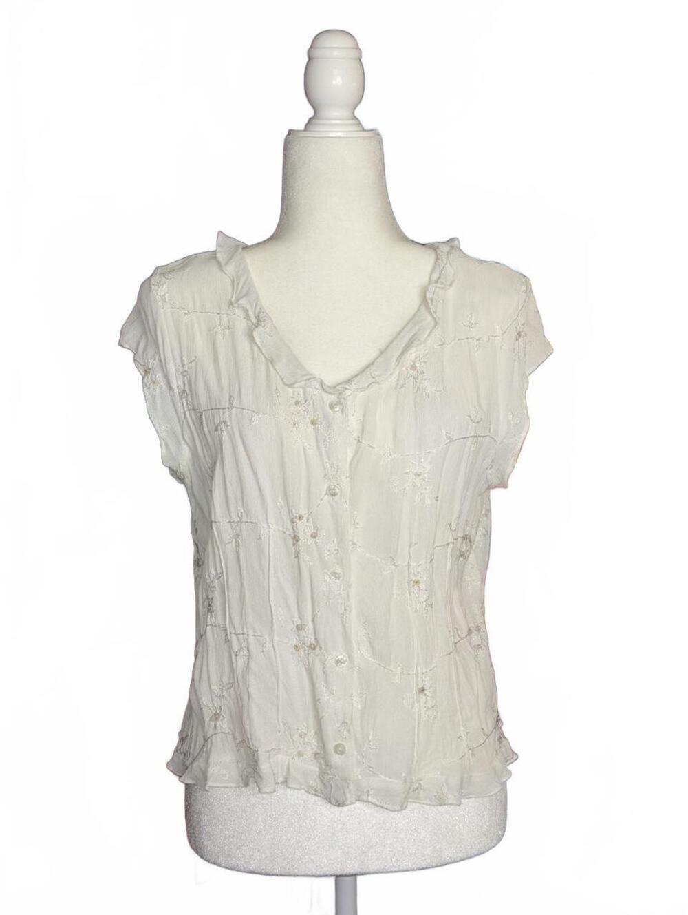 Vintage embroidered & Beaded short sleeve Faded Glory blouse.